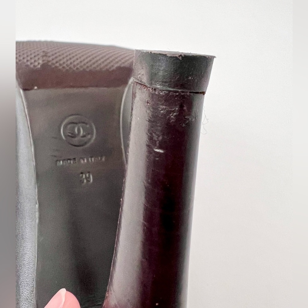 CHANEL || Dark Brown High Heel Loafer Pumps CC Logo Buckle Size EU 39 - Picture 14 of 16